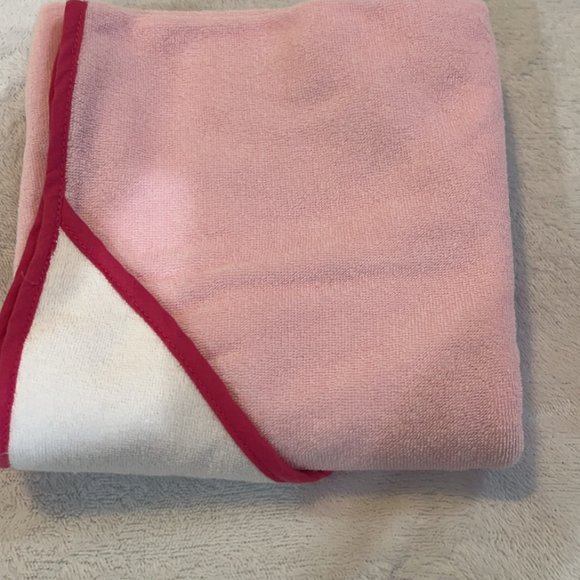 Luvable Friends Baby Hooded Towel with 4 Washcloths 30x30 NWOT - Picture 6 of 8